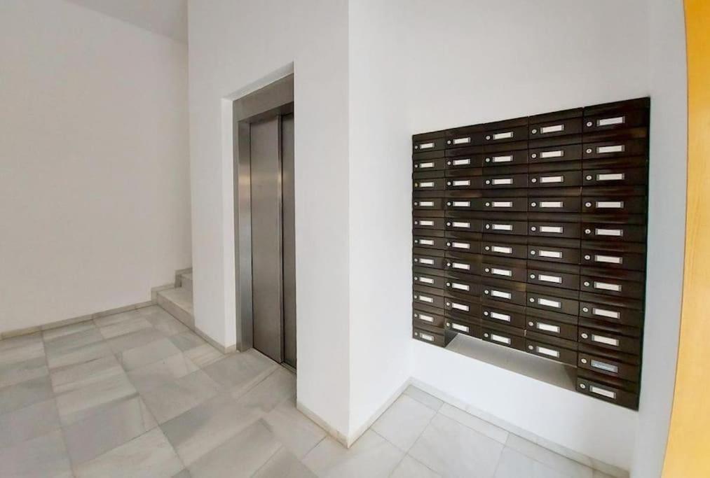 Piso A Dos Calles De La Playa 엘푸에르토데산타마리아 외부 사진