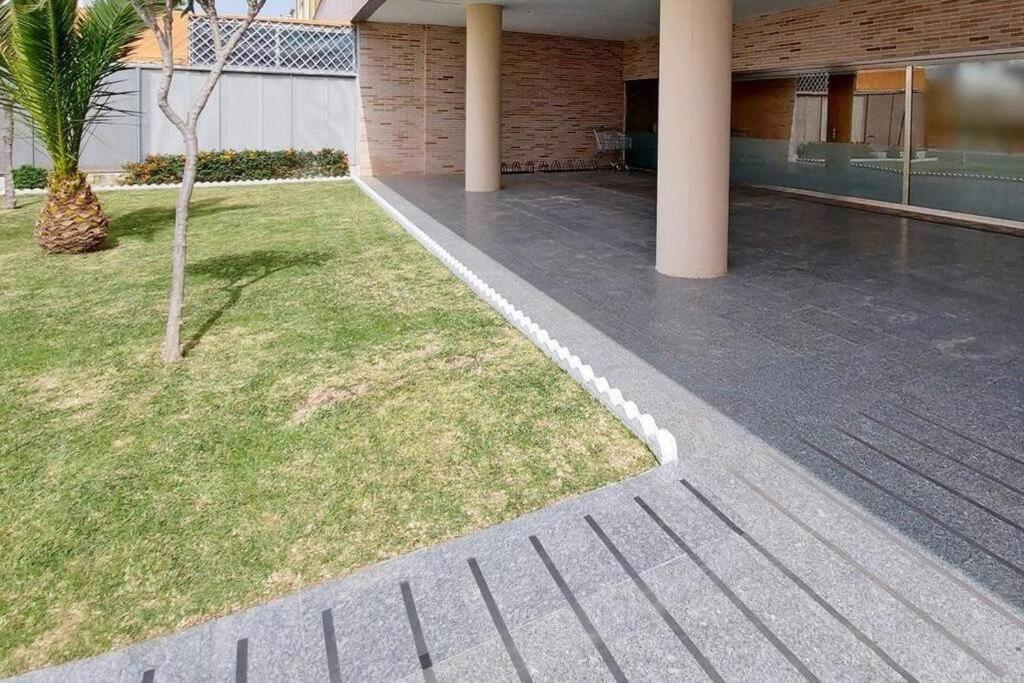 Piso A Dos Calles De La Playa 엘푸에르토데산타마리아 외부 사진